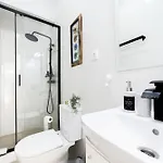 Сasa de vacaciones 4 Bedroom House With Garden Parking In Benfica *