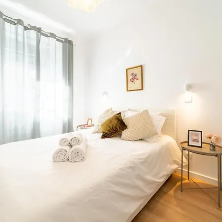 Feriehus Charming 4-bedroom House With Terrace Lisboa