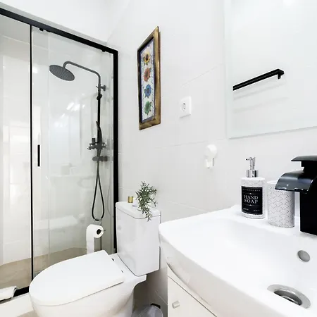 Prázdninový dům 4 Bedroom House With Garden Parking In Benfica *