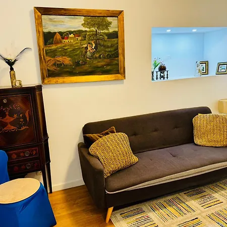 4 Bedroom House With Garden Parking In Benfica Casa de Férias *