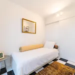 4 Bedroom House With Garden Parking In Benfica Lisbon Lisboa