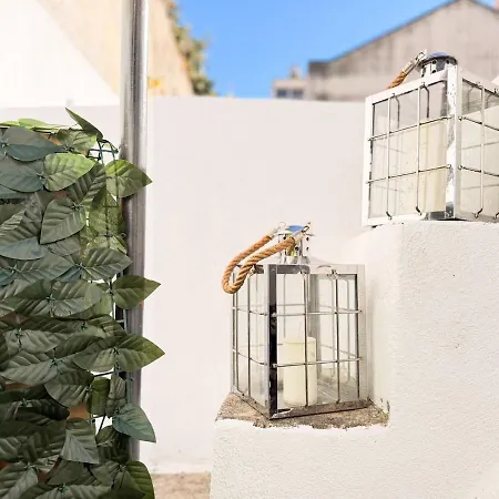 Charming 4-bedroom House With Terrace *